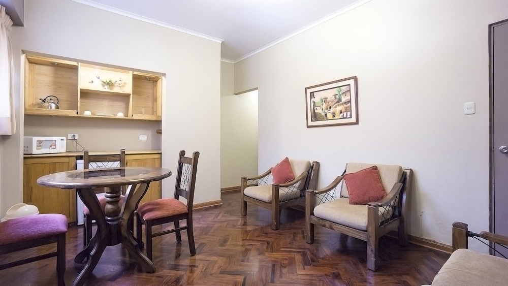 Suites Larco 656 32/50