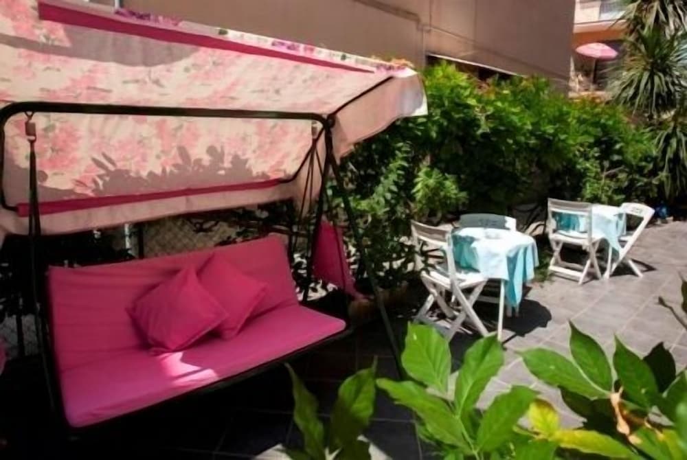 Hotel Villa Rosa 29/40
