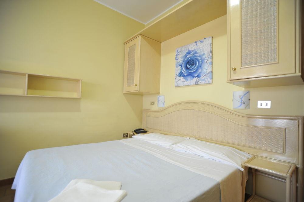 Hotel La Praia 8/17