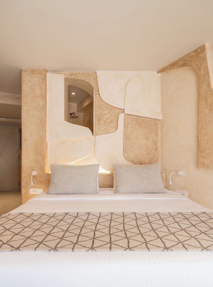 Heyday Luxury Suites 8/66