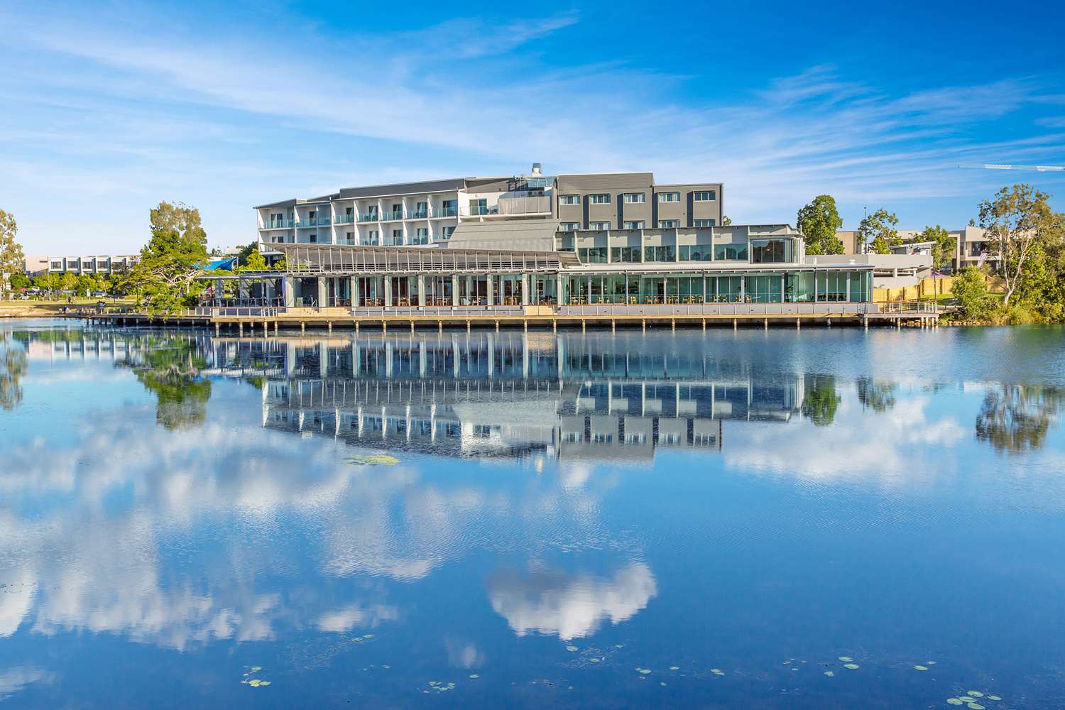 Best Western Plus North Lakes Hotel 4/50