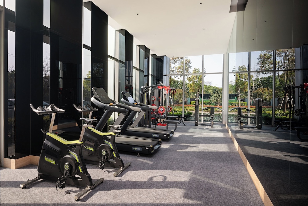 Novotel Shanghai Baoshan Jiusi 26/46