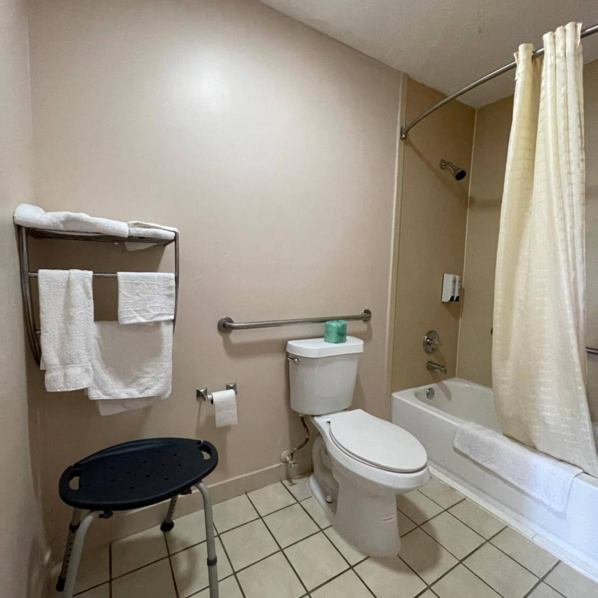 GARDEN INN & SUITES HOGANSVILLE 27/29