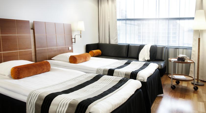 Superior, Twin Beds, City View