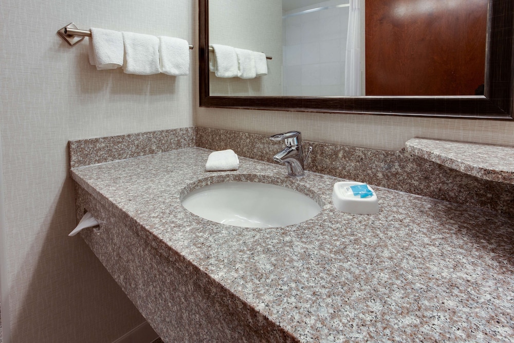 Druri Inn And Suites West Des Moines 44/45