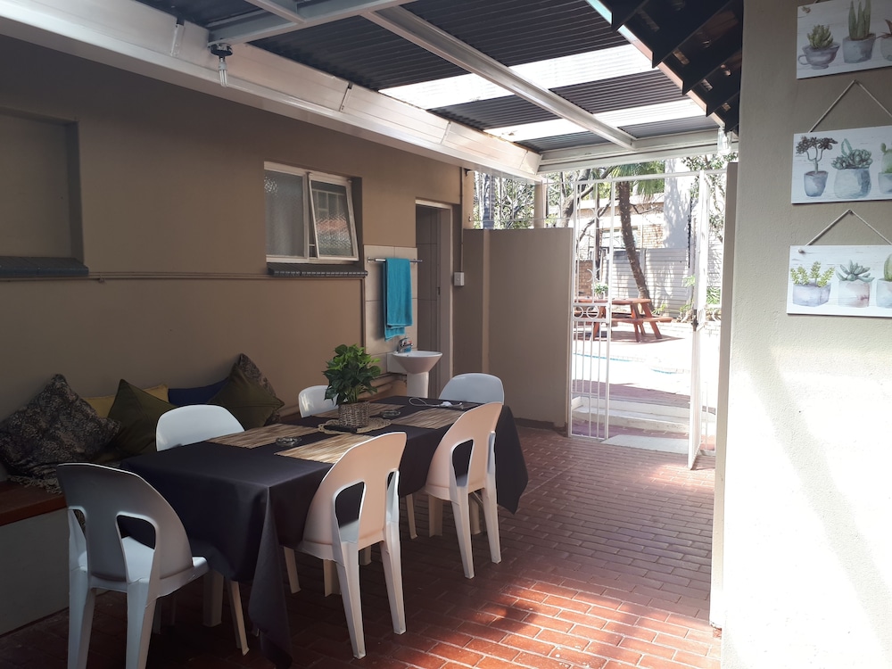 Pta East Guest Rooms 28/46