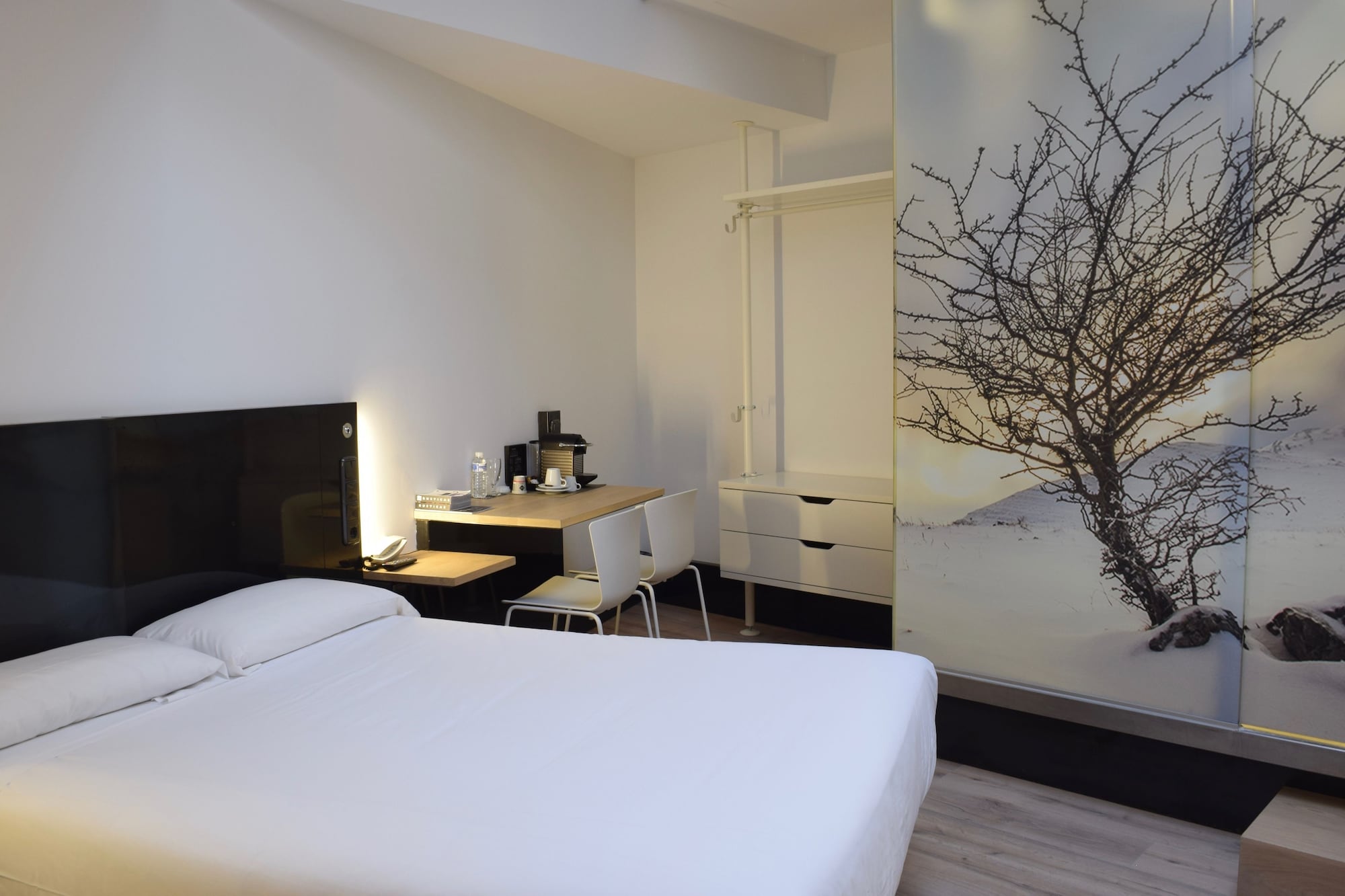 Economy, Double Bed, Hotel Zerupe 2/6