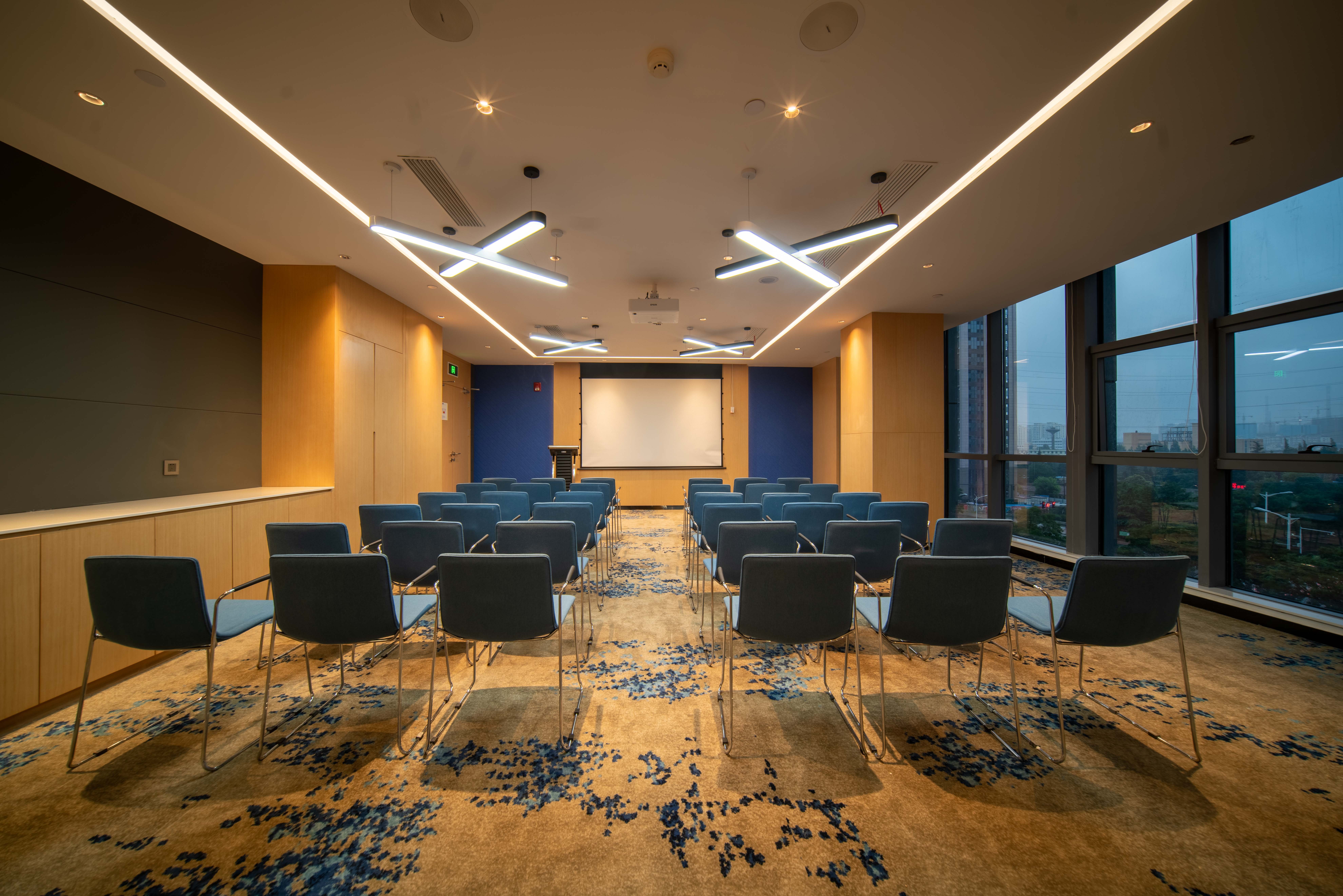 Holiday Inn Express Huaibei City Center 45/58