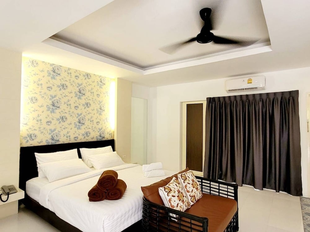 SURINTRA BOUTIQUE RESORT 3/25