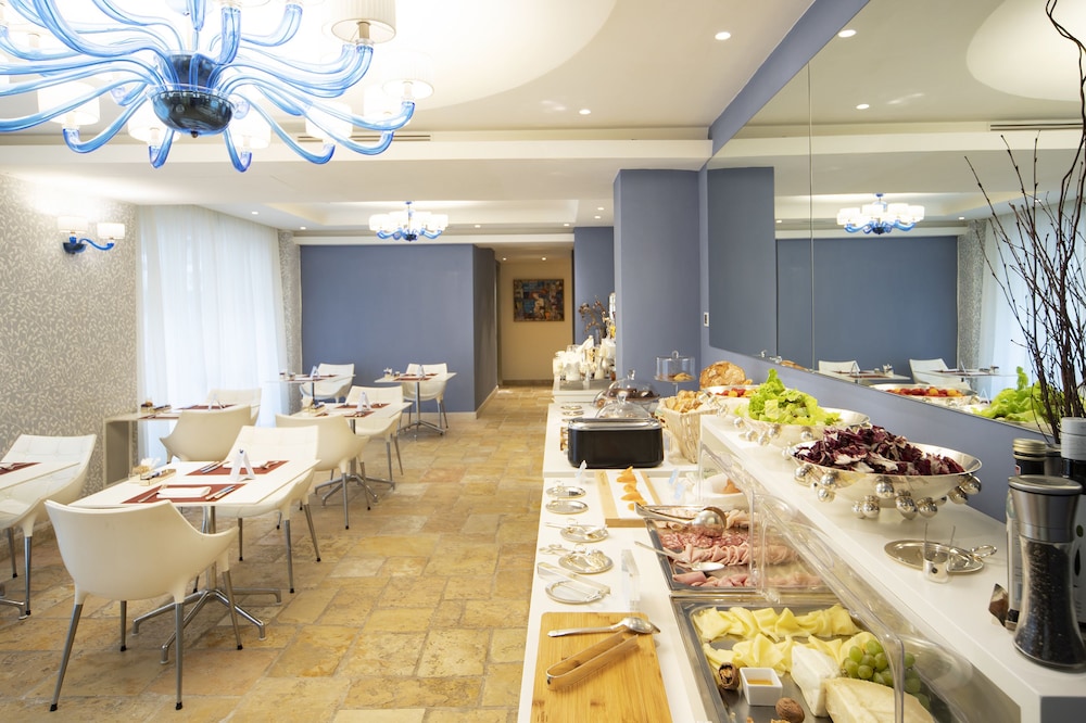 Villa Blu Capri Hotel 56/68