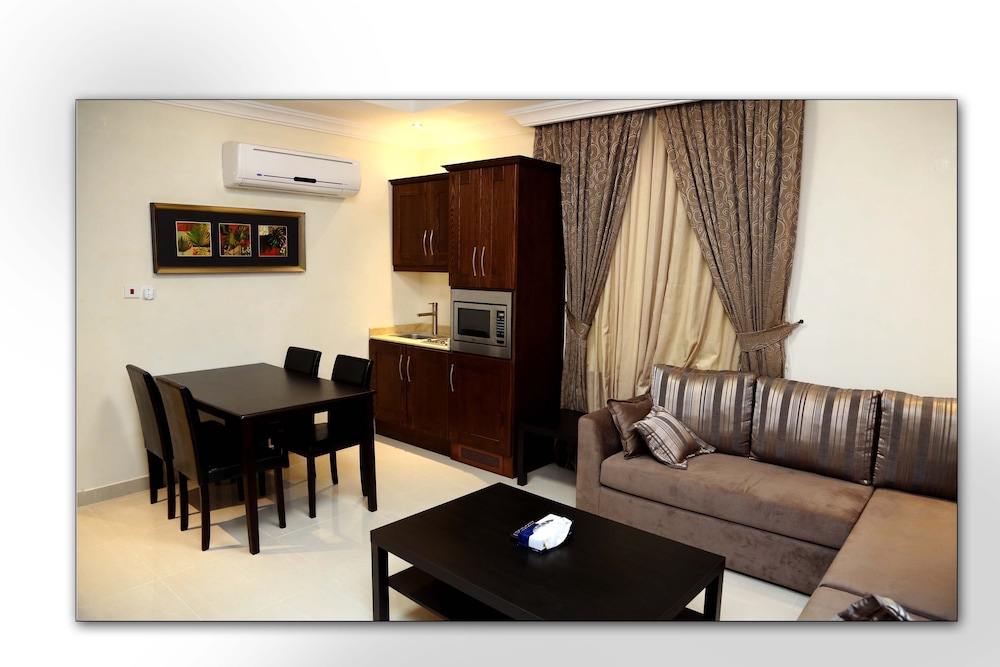 Loren Suites Al Salamah 37/50