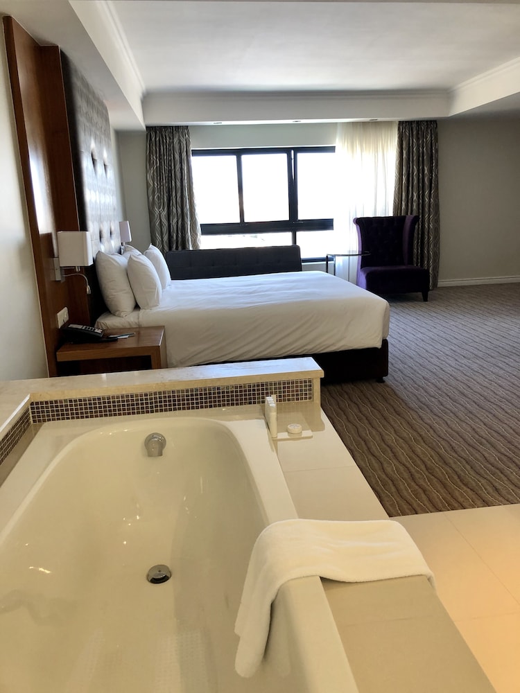 Blaauwberg Beach Hotel 42/100