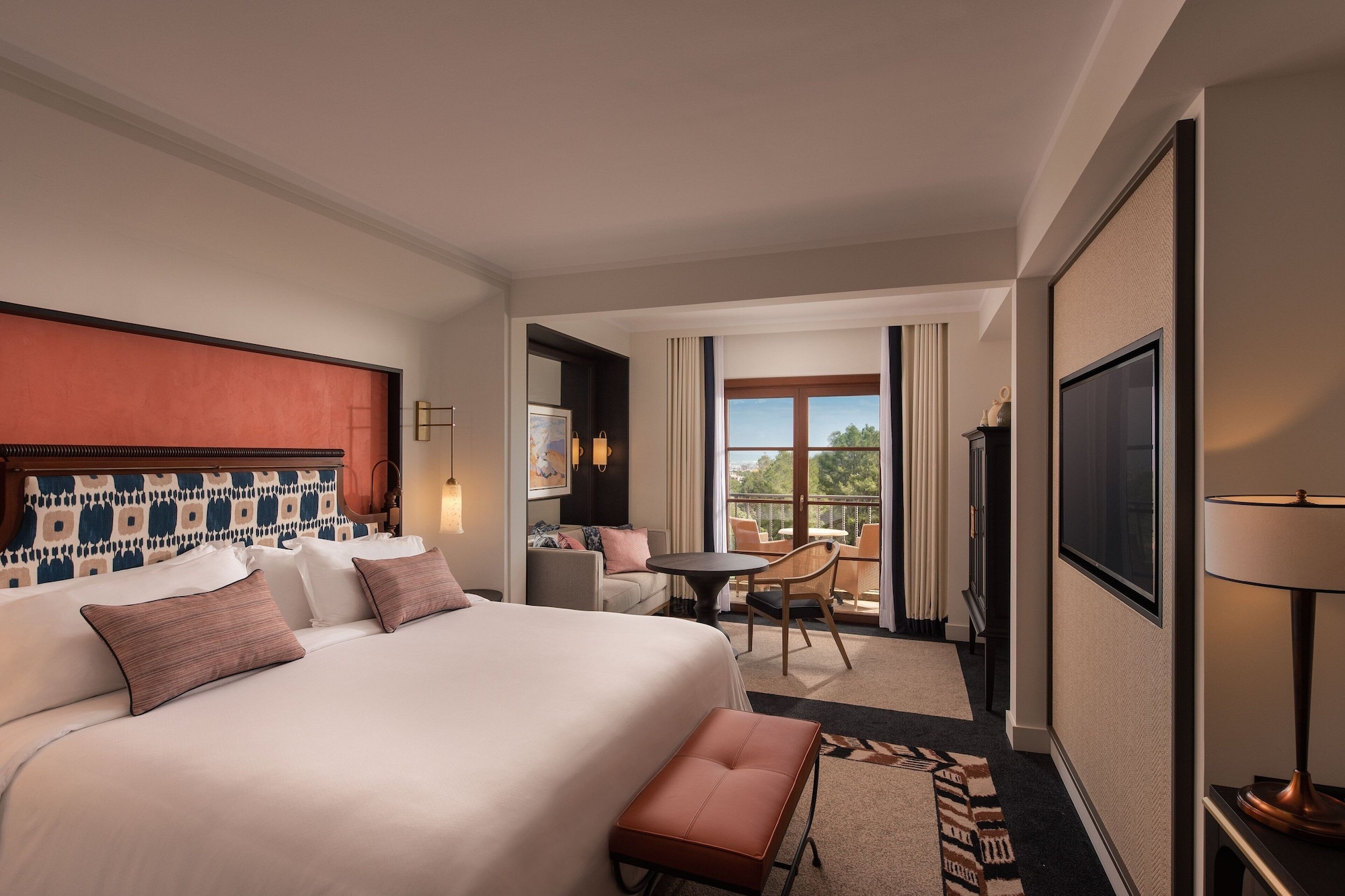 غرفة ديلوكس بسرير مزدوج بإطلالة على الحديقة بشرفة، Castillo Hotel Son Vida, a Luxury Collection Hotel, Mallorca 2/5