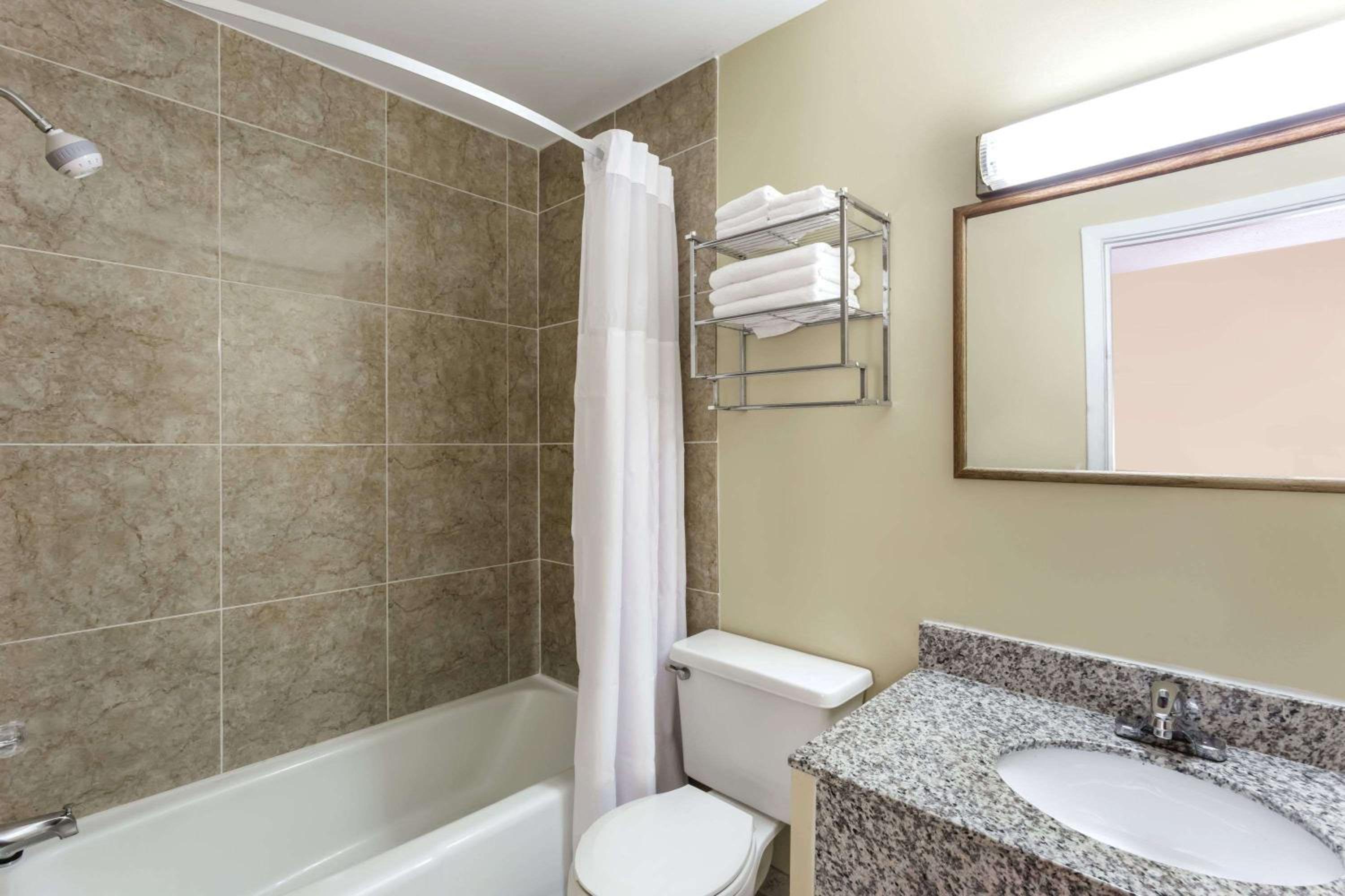 Days Inn by Wyndham Plymouth 20/25