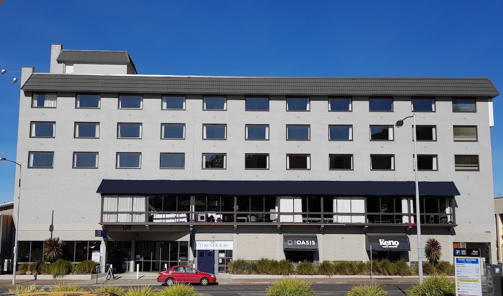 Burnie Central Townhouse Hotel 1/65