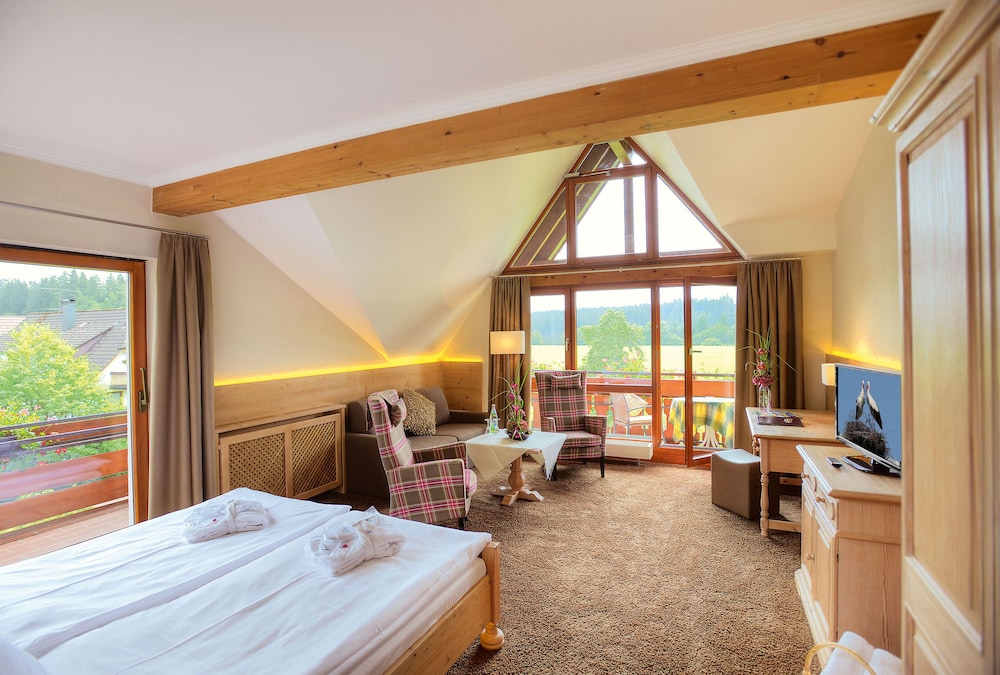 MD-HOTEL GRUENER WALD 8/48