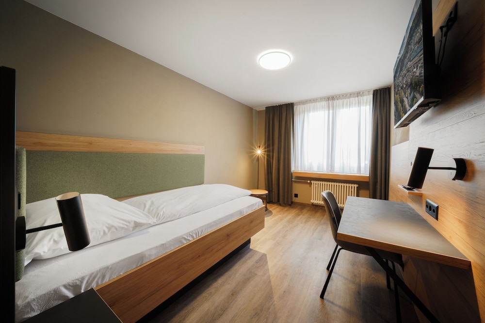 STANDARD, SINGLE, SINGLE BED