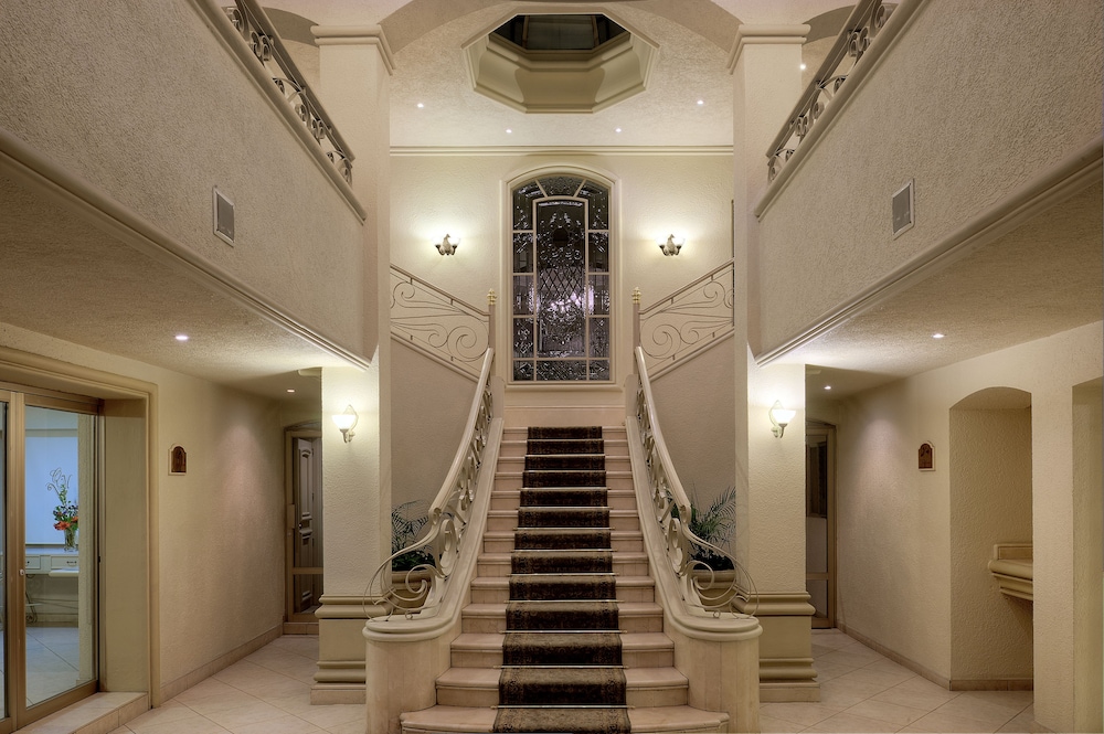 HOTEL AND SUITES QUINTA MAGNA 写真4