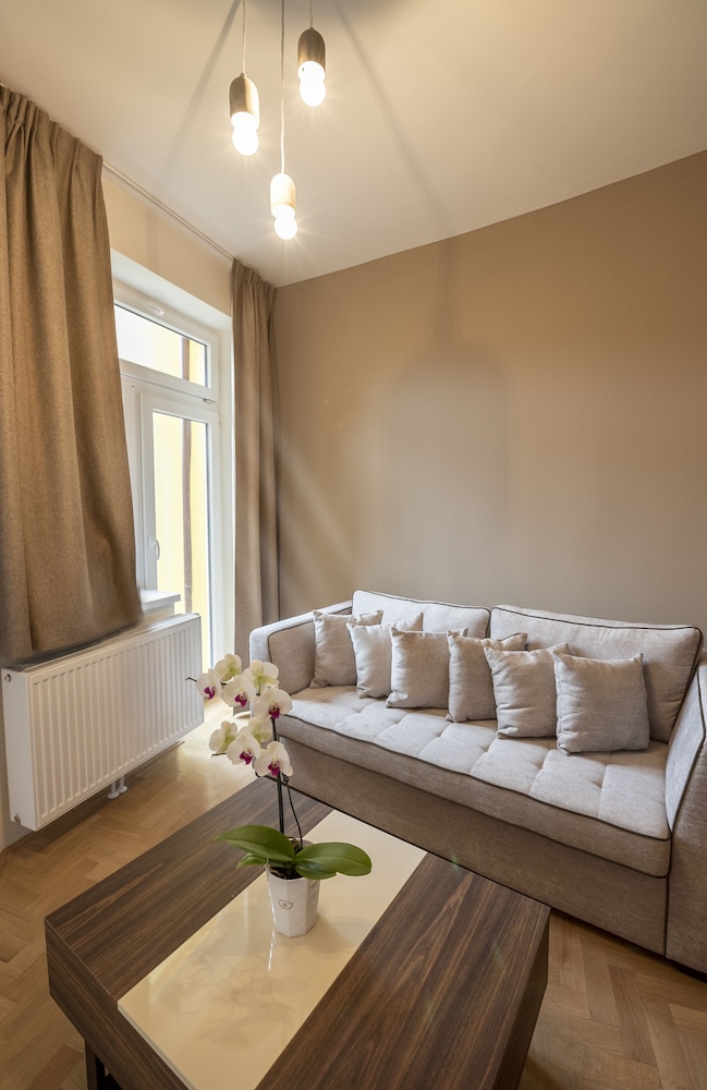 Letna Garden Suites 47/66