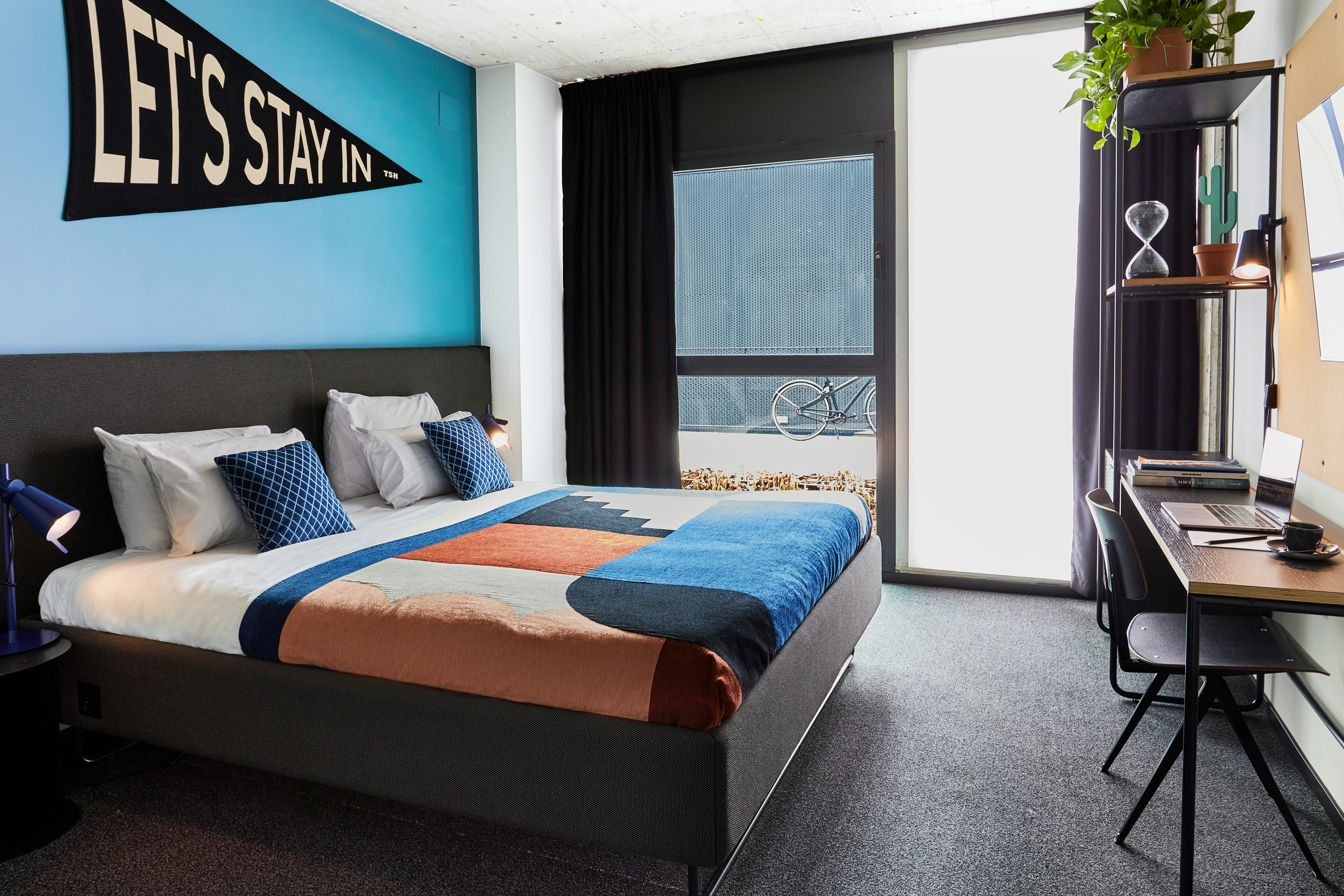 Deluxe, Studio, King Bed