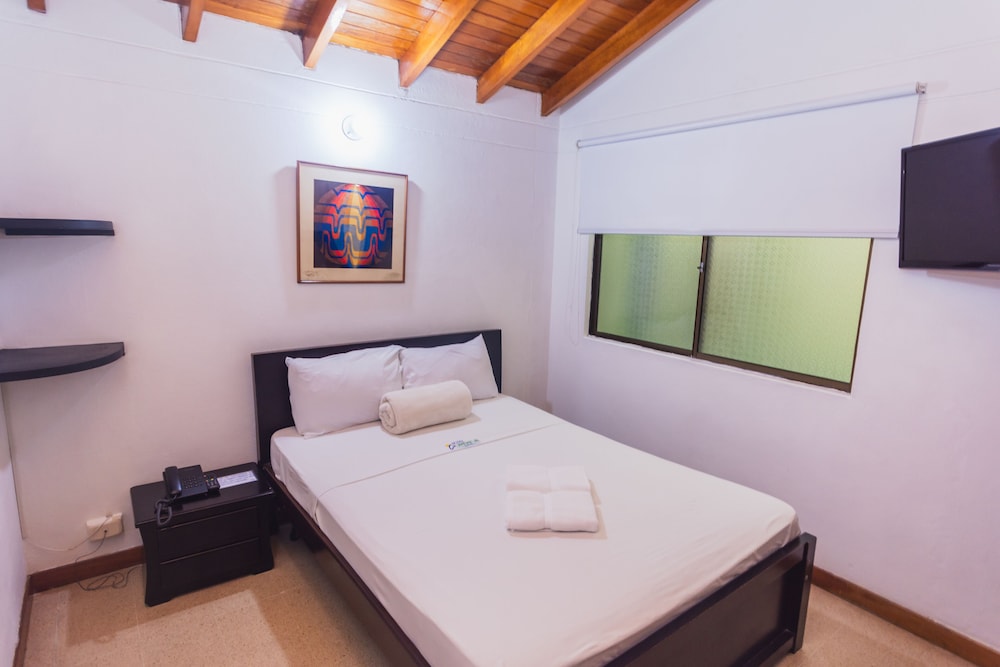 Hotel Guatatur 10/50