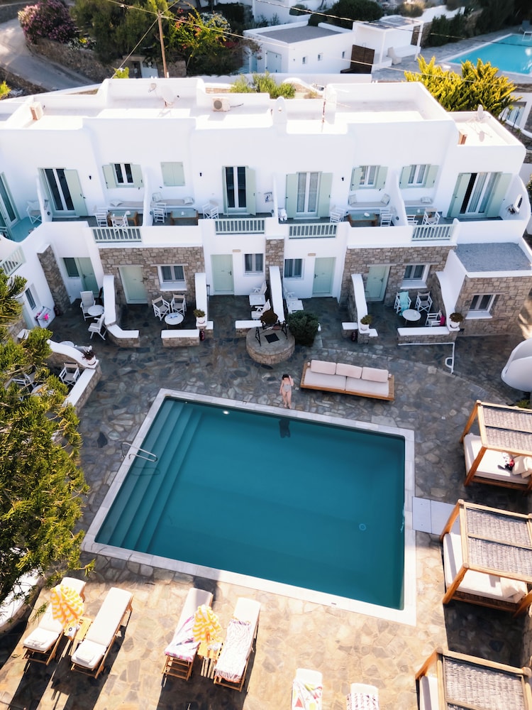 Bellissimo Resort 4/49