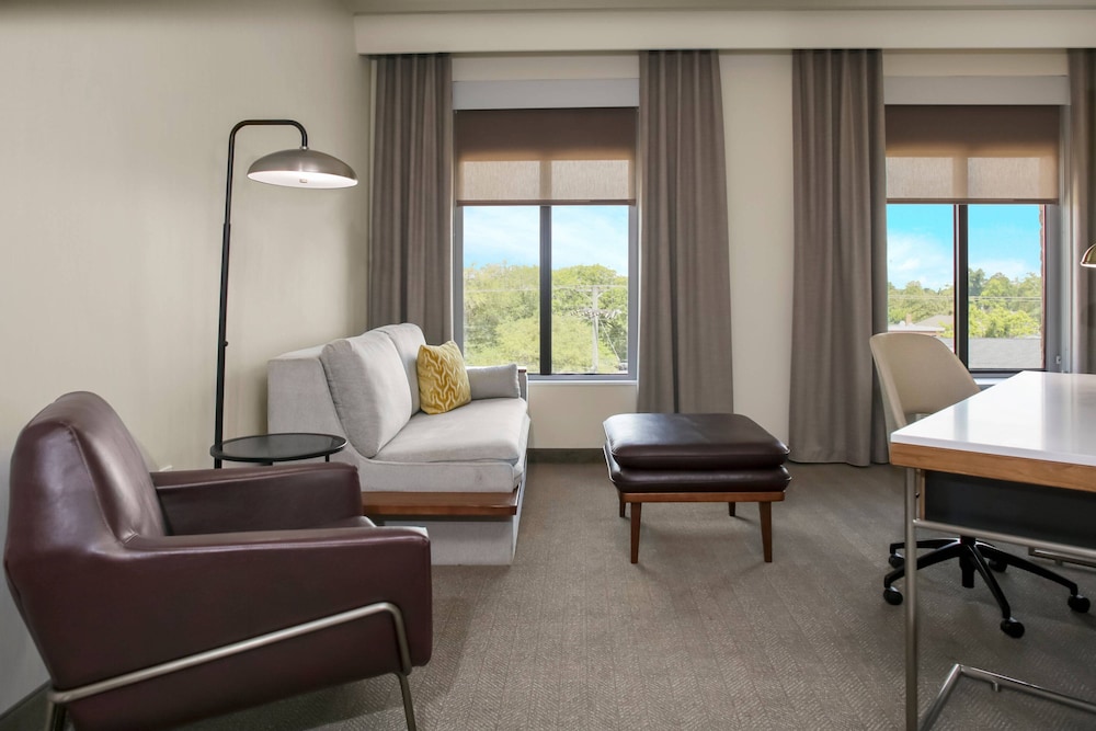 Courtyard by Marriott Thomasville Downtown 26/44