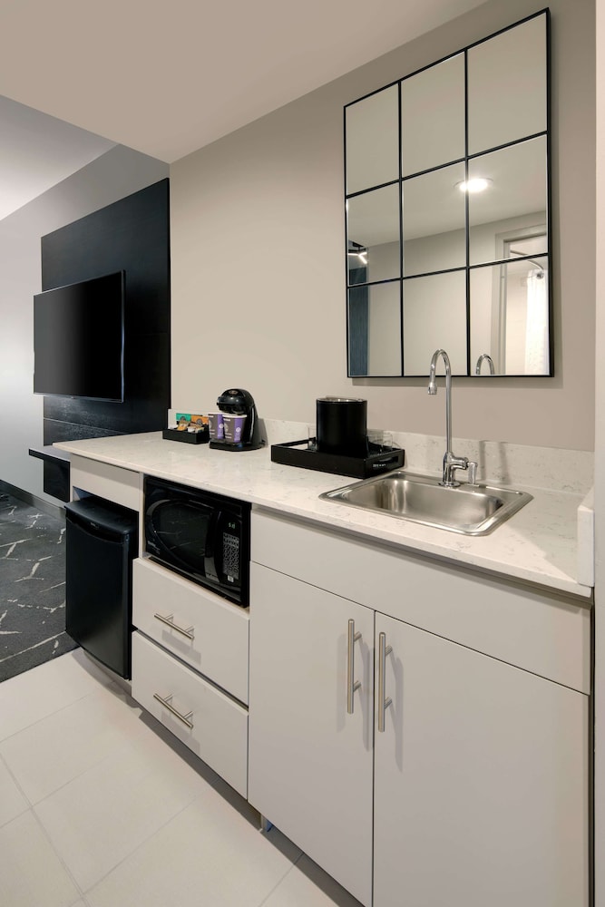 Embassy Suites By Hilton Atlanta Perimeter Center 10/60