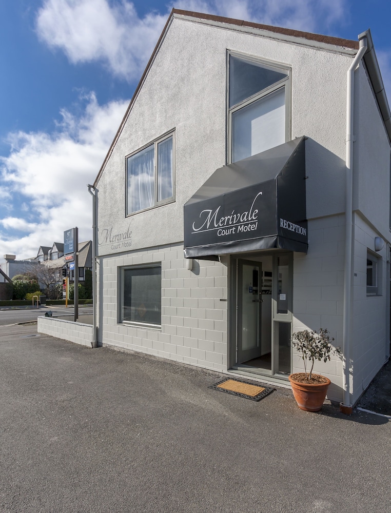 MERIVALE COURT MOTEL 29/30