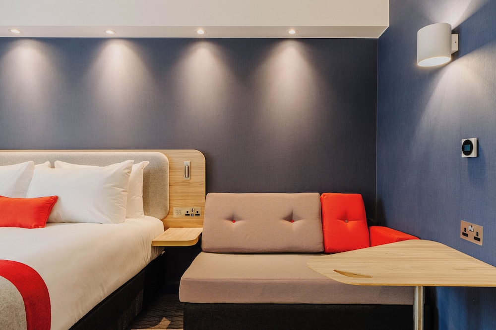 Holiday Inn Express Liverpool Central an IHG Hotel 10/30