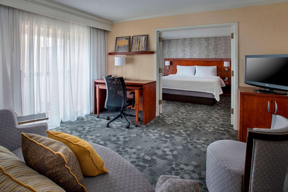 Sonesta Select Philadelphia Airport 10/54
