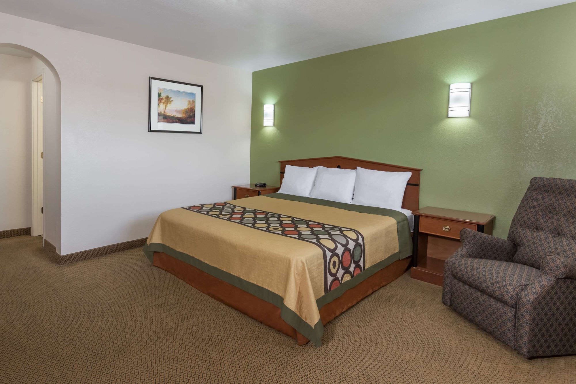 ROOM, KING BED