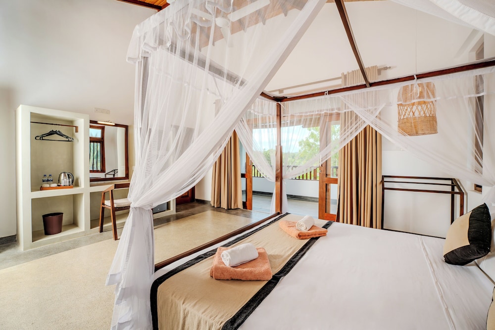 Serenity Boutique Unawatuna 20/50