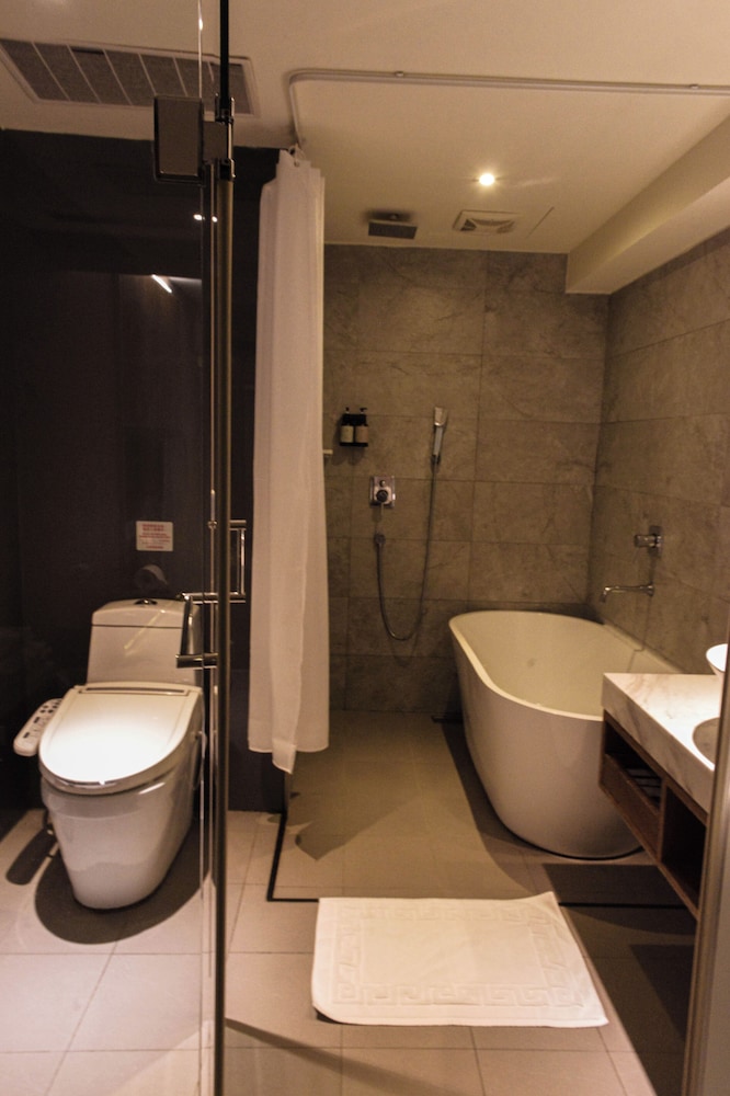 W5 Best Hotel 52/54