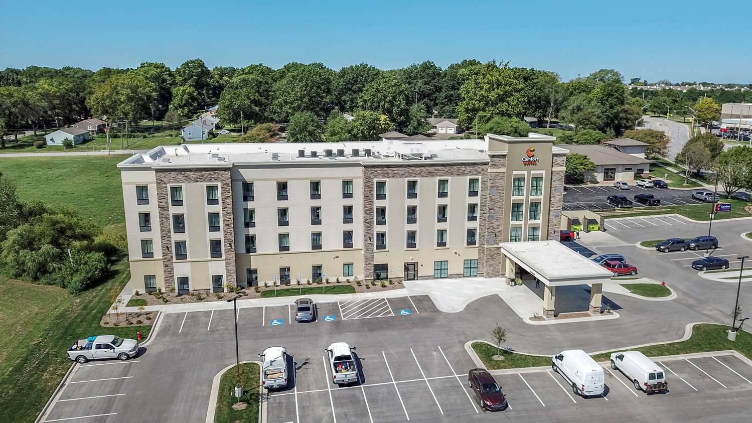 Comfort Suites Grandview - Kansas City 1/20