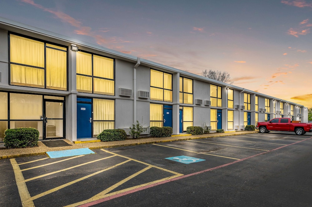 Motel6 Henderson, TX in HENDERSON - TX