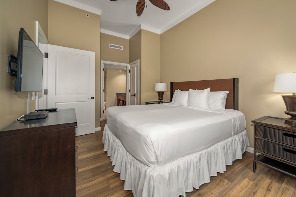 2 Bedrooms, Hokulani, Suite, 2 King Beds, Resort View, 2 Bathrooms