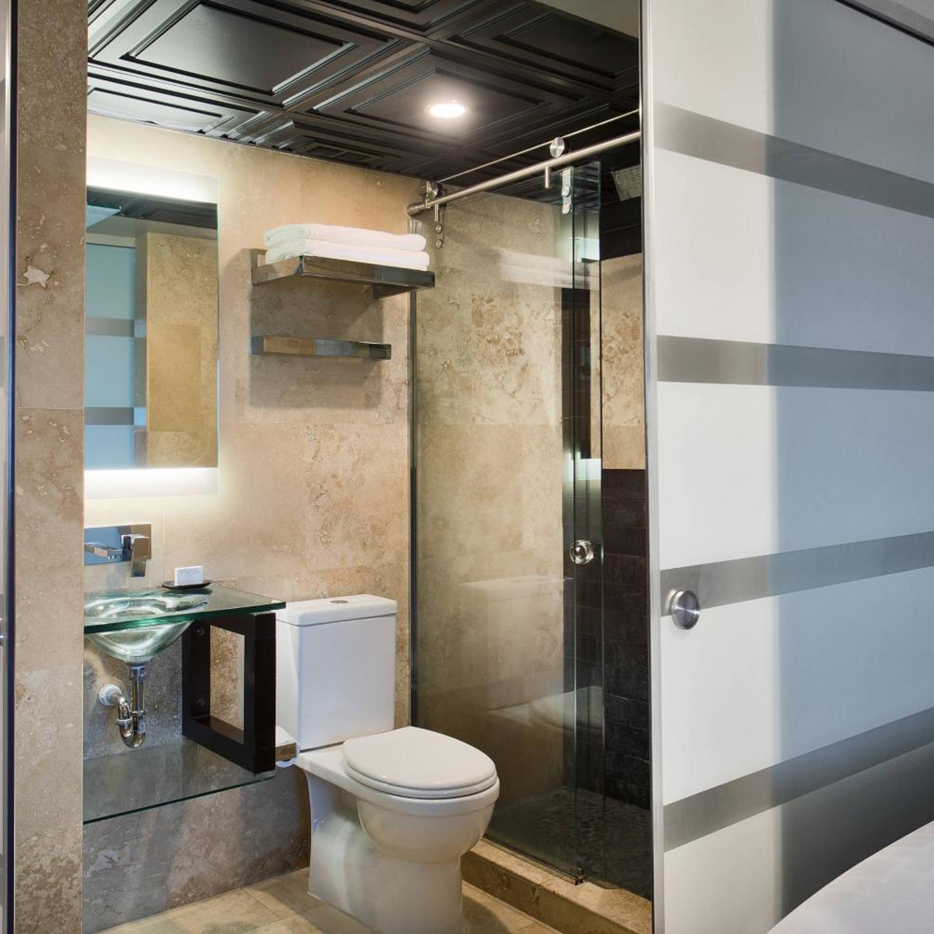 Preferred, Guest Room, King Bed، Hotel Duval Autograph Collection 6/10