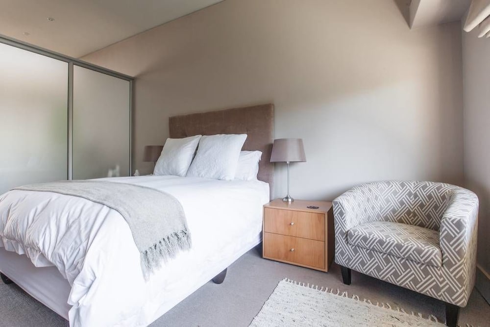 Houghton Place Guest House 7/25