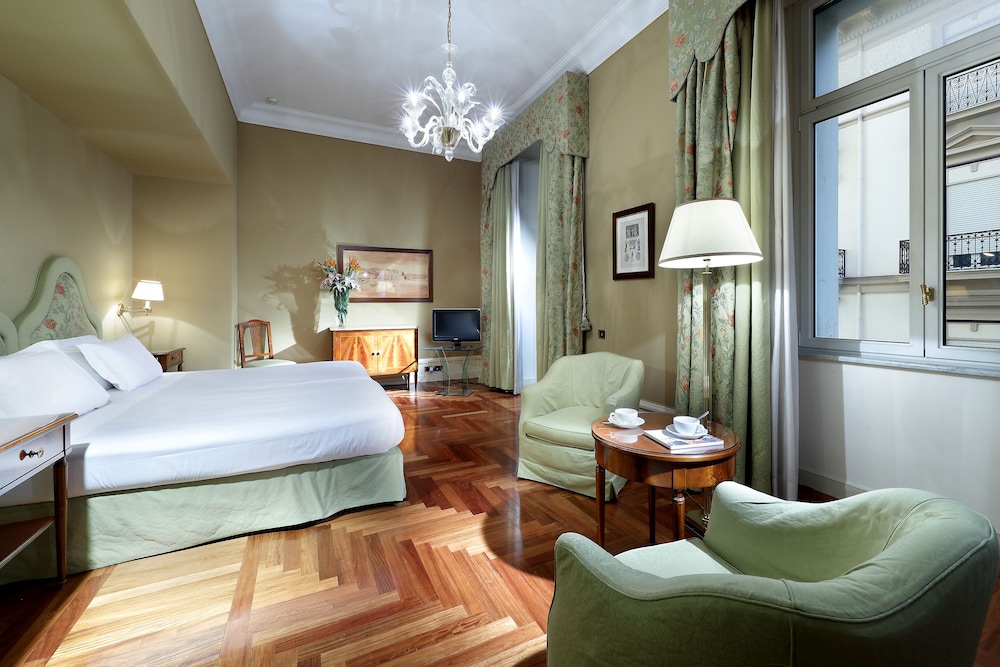 غرفة ديلوكس بسرير مزدوج بإطلالة على البحر، Eurostars Hotel Excelsior 6/10