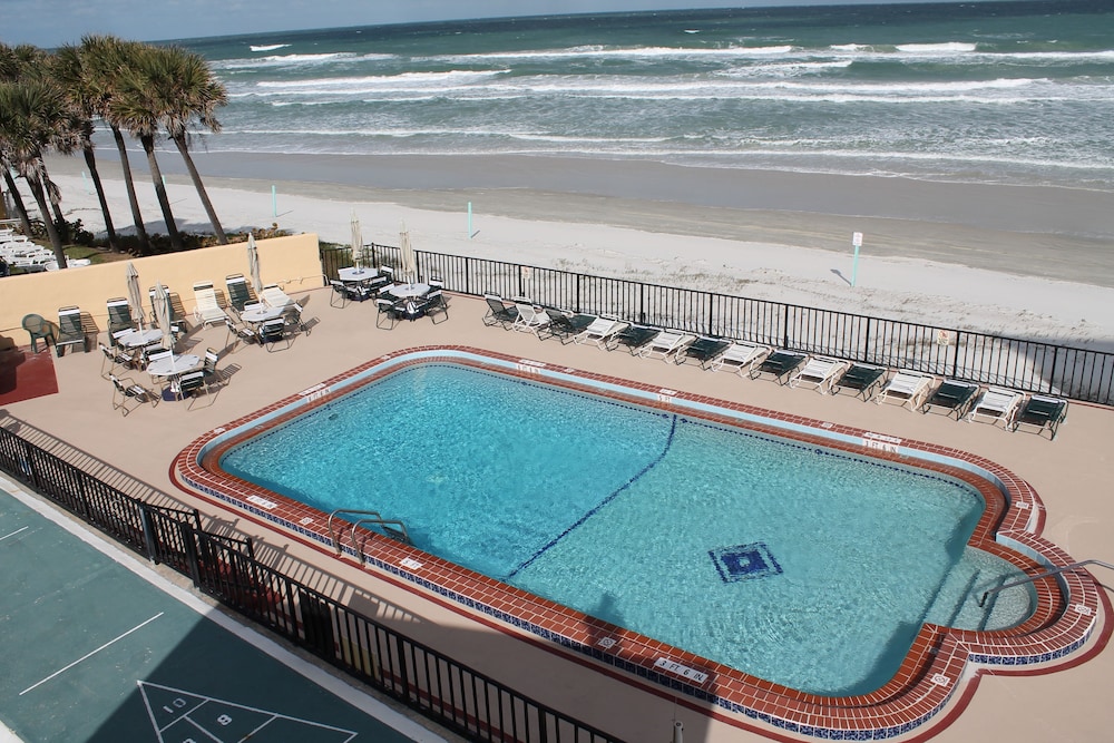 Grand Prix Motel on the Beach 30/48