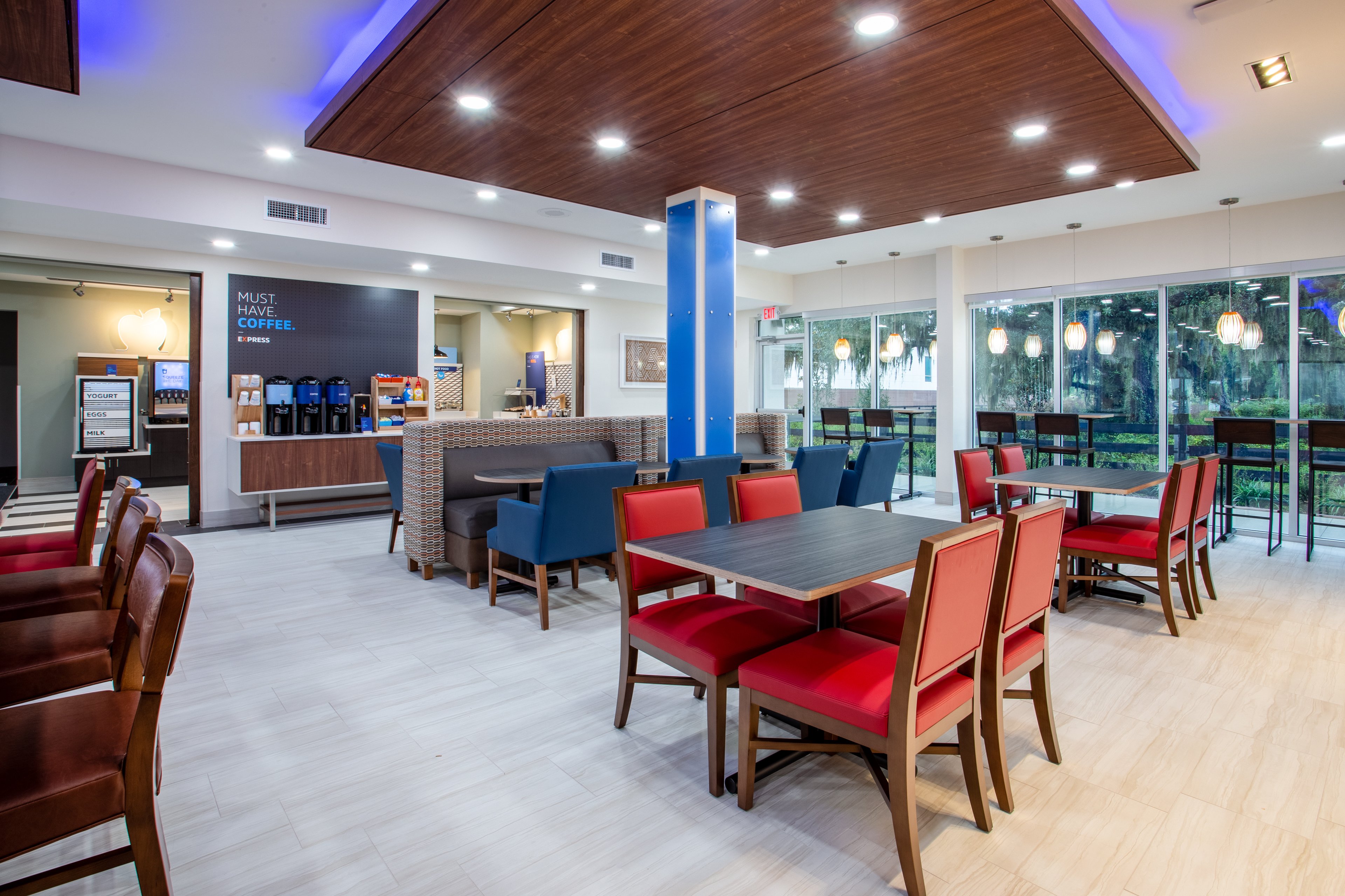 Holiday Inn Express And Suites Deland South 37/49
