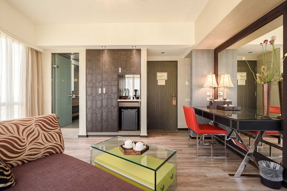 Jih Lih Hotel 28/38