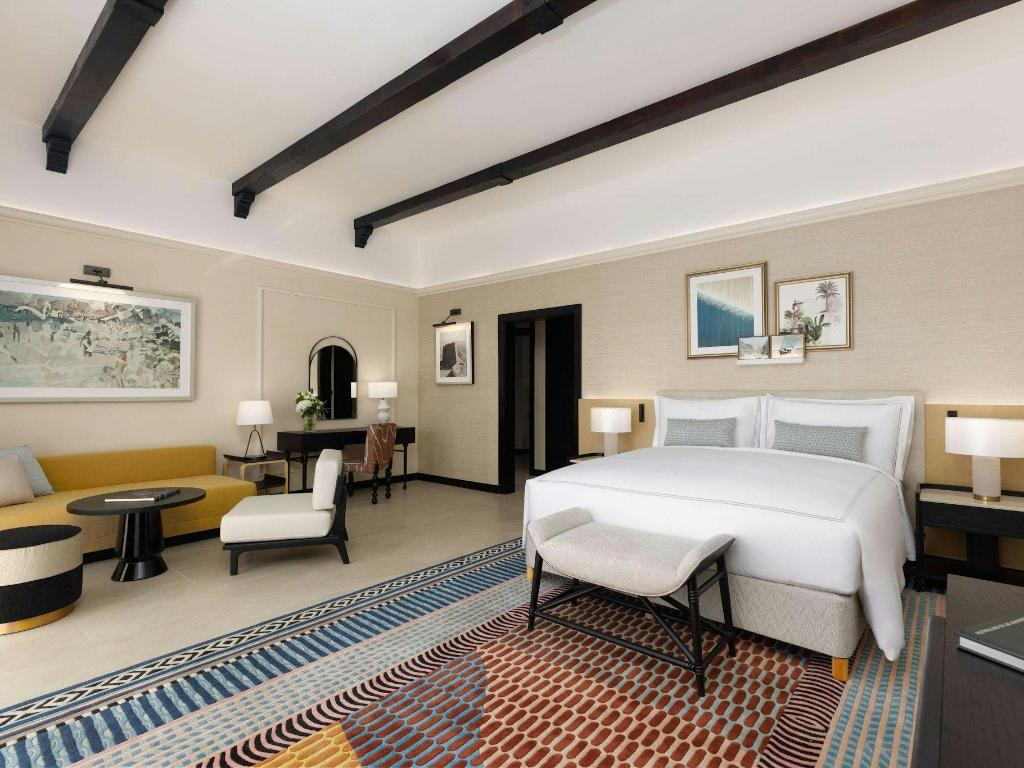1 Bedroom, Imperial, Suite, King Bed, Beach Front, Private Pool