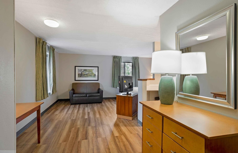 Extended Stay America Philadelphia-Airport- Bartram Ave. 43/55