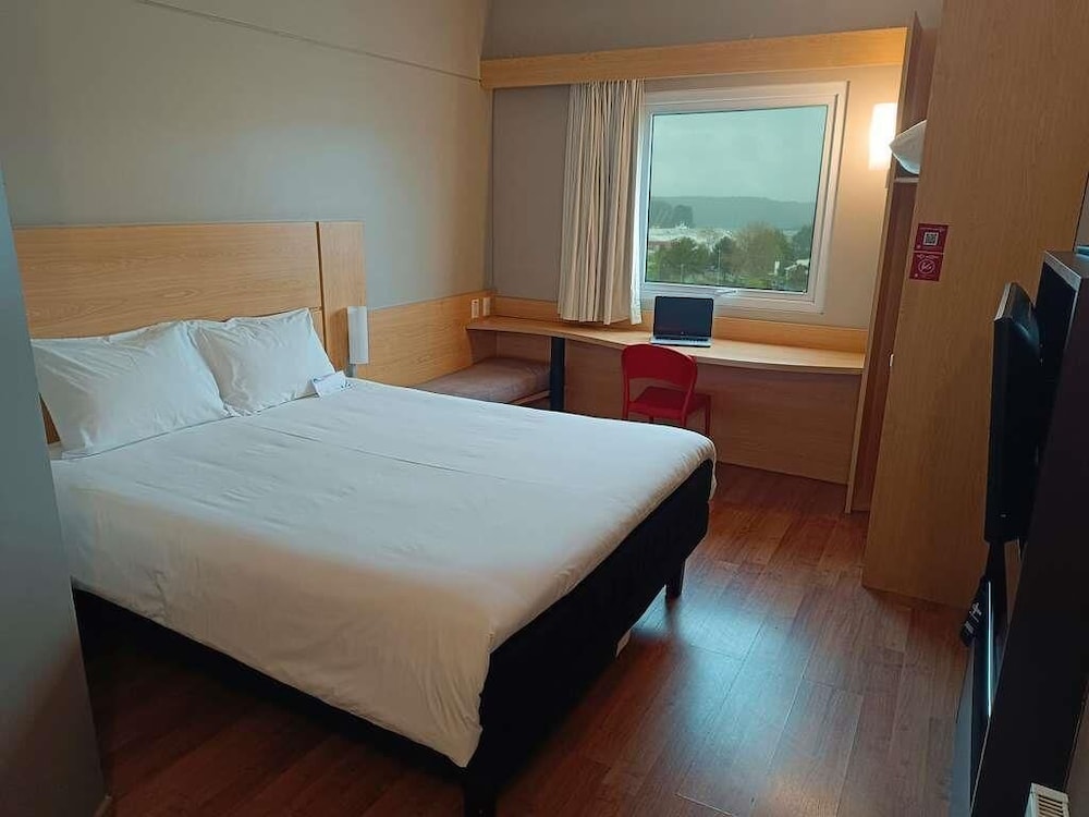 Ibis Puerto Montt 12/42