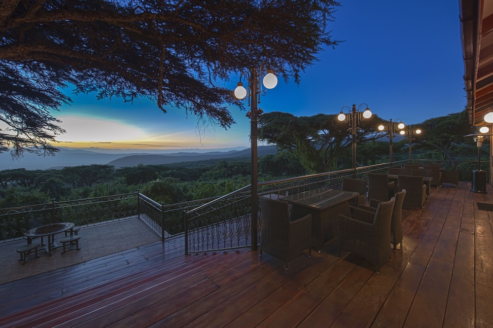 Karibu Camps and Lodges Lions Paw Ngorongoro 13/68