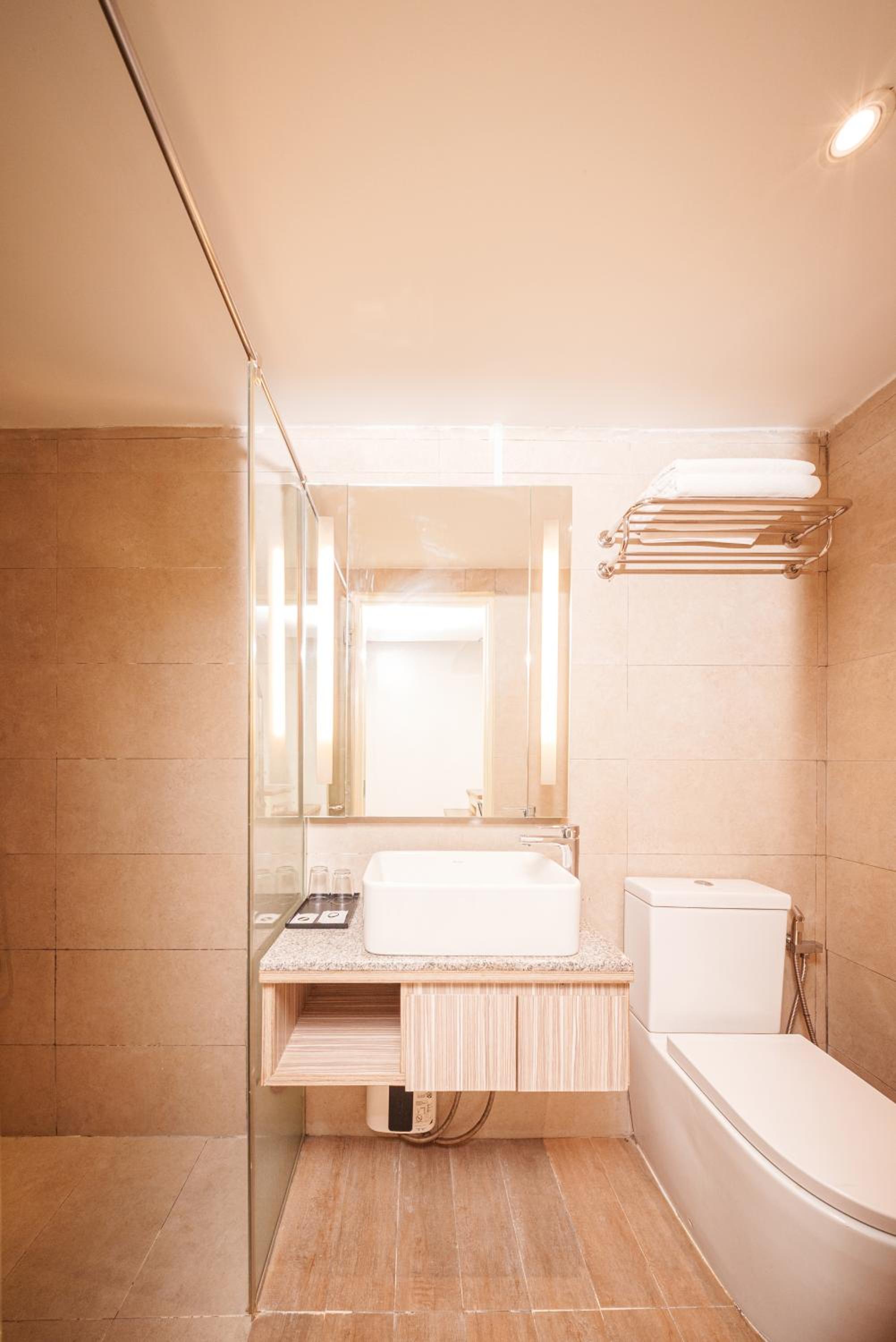 لوفت بريميير بسرير مزدوج، The Mesui Hotel 7/8