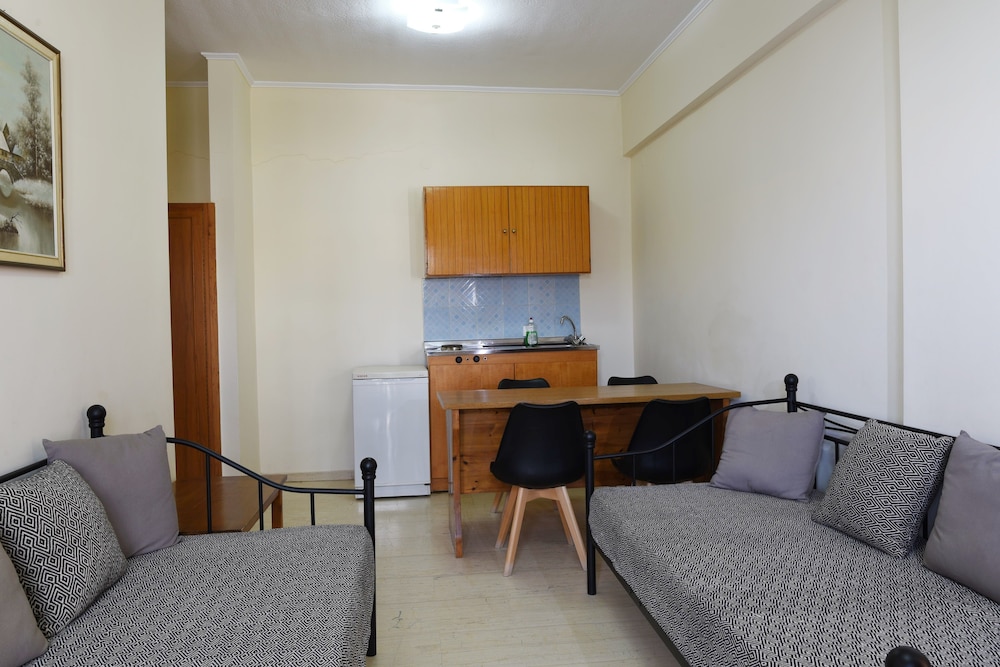 Esperides Beach Hotel Apartments 30/50