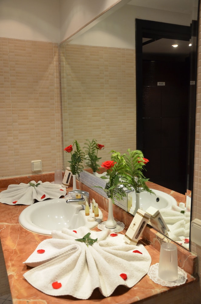 Hotel Almas 47/50